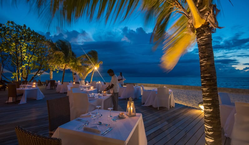 THEME DINNER